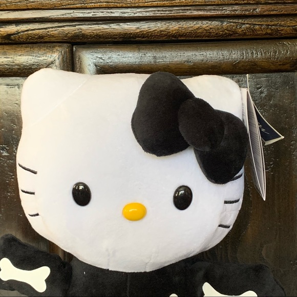 Hello Kitty Musical Dancing Halloween Skeleton Side Stepper - Picture 4 of 14